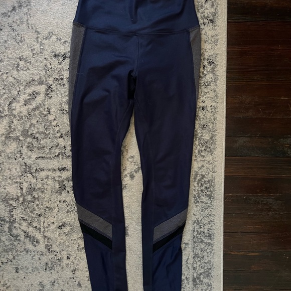 Alo Yoga Full Length Mesh Leggings Size M - Picture 2 of 8